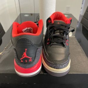 Crimson Jordan 3’s